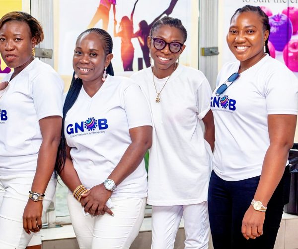 retouch_2025111400560578